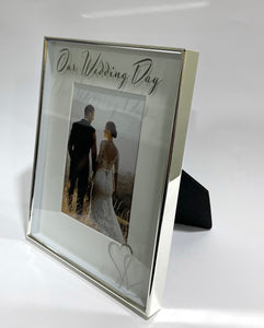 OUR WEDDING DAY FRAME 4X6 WHITE/SILVER